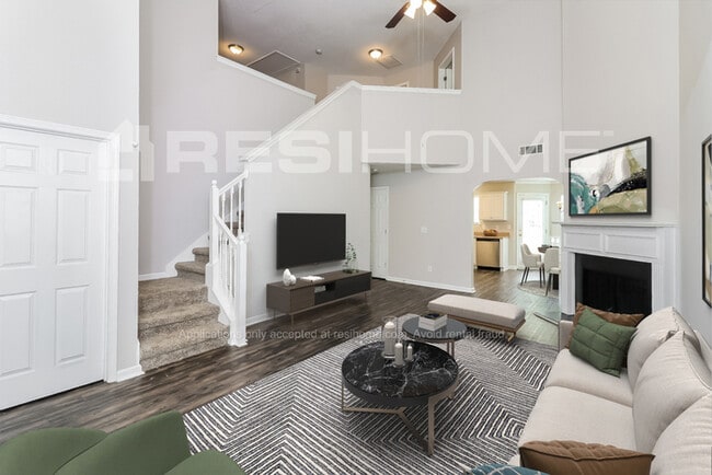 Photo - 330 Wekiva Ct