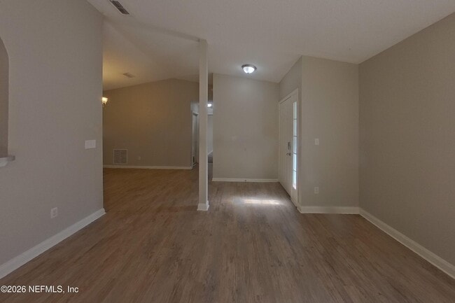 Photo - 10819 Grand Central Pl N