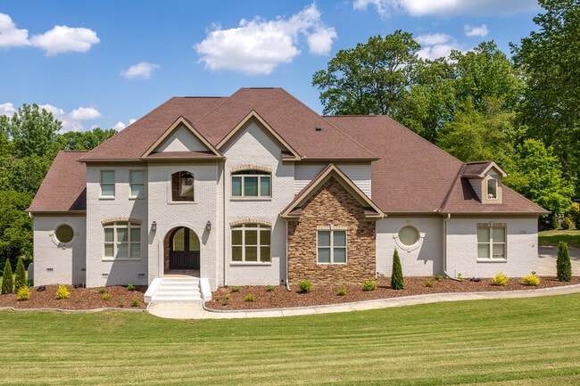 Building Photo - 136 Belle Ridge Dr Rental