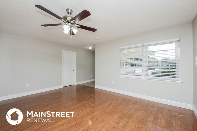 Photo - 881 Evangeline Ave