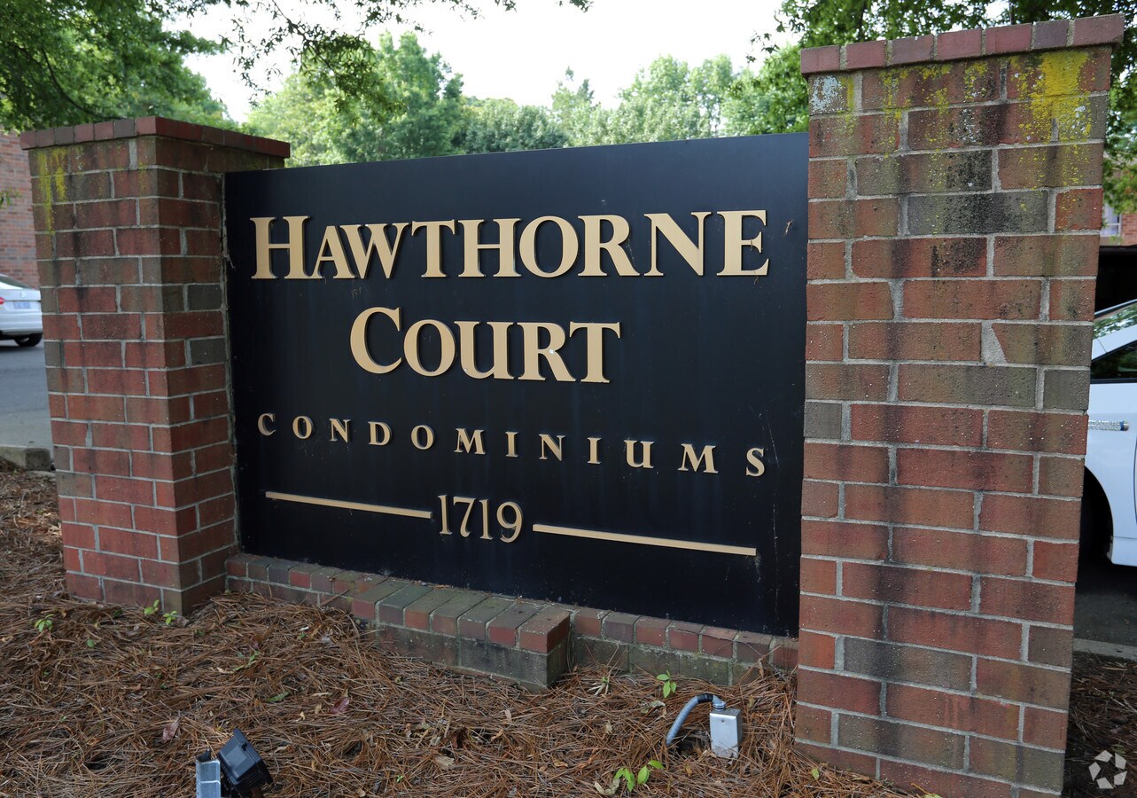 Photo - Hawthorne Court Condominiums