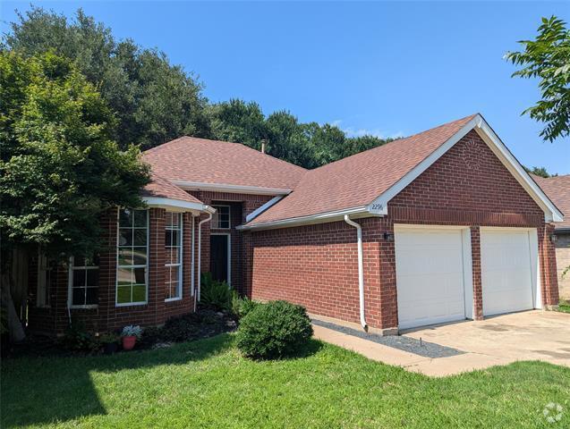 Building Photo - 2296 Grandview Dr Rental