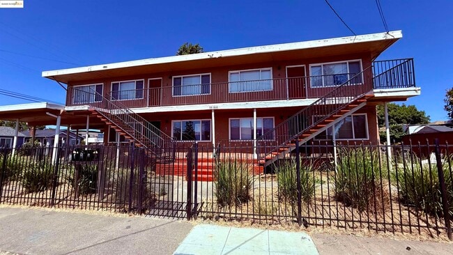 Photo - 10100 Walnut St