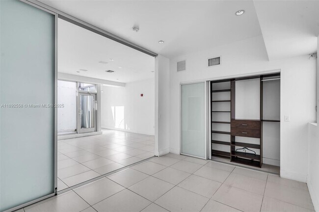 Photo - 229 8th St Unidad #C