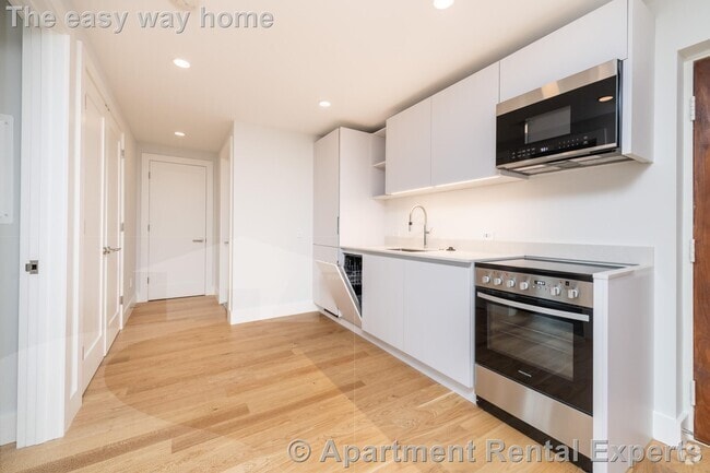 Building Photo - 162 Summer St Unit #43 Rental