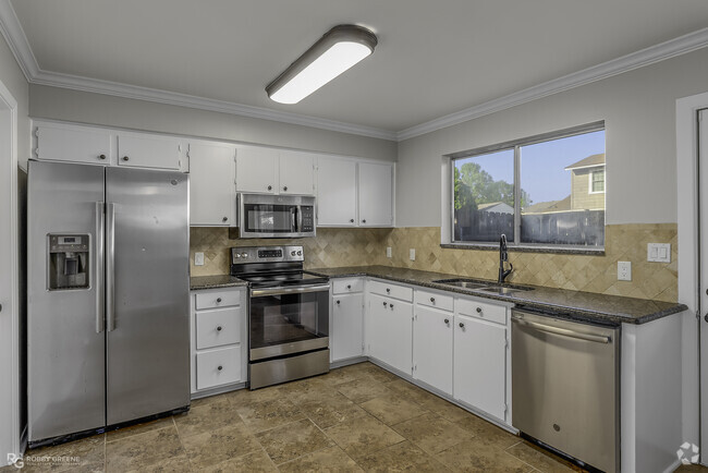 Building Photo - 10114 Lomita Dr Rental