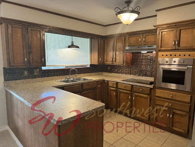 Photo - Charming 3 bedroom 2 bath on 2 acres within city limits!