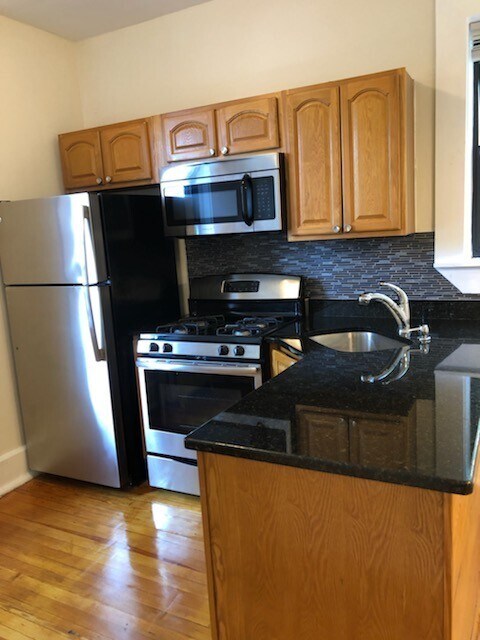 Photo - 74 Montague Pl