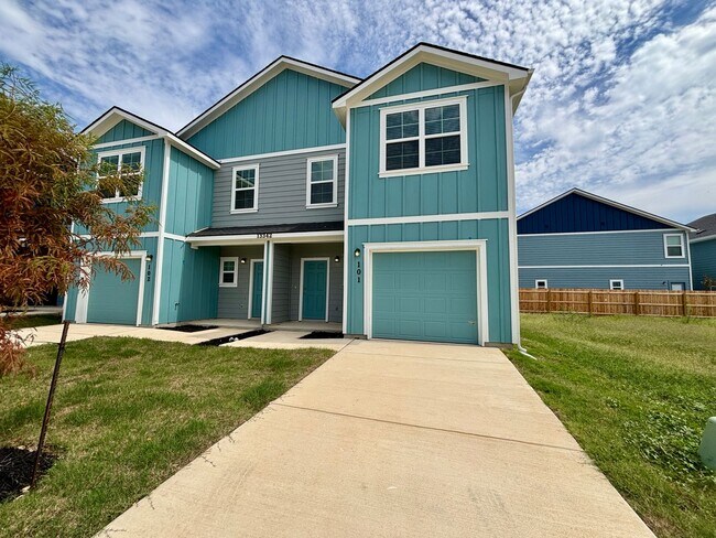 Photo - Brand New 3 Bd 2.5 Full Bath Townhouse Near UTSA & LaCantera