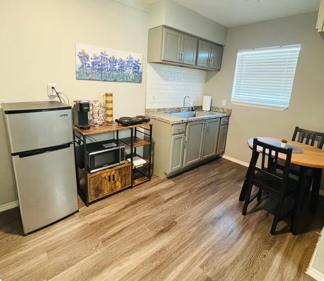 Photo - 7314 Bennett Ave