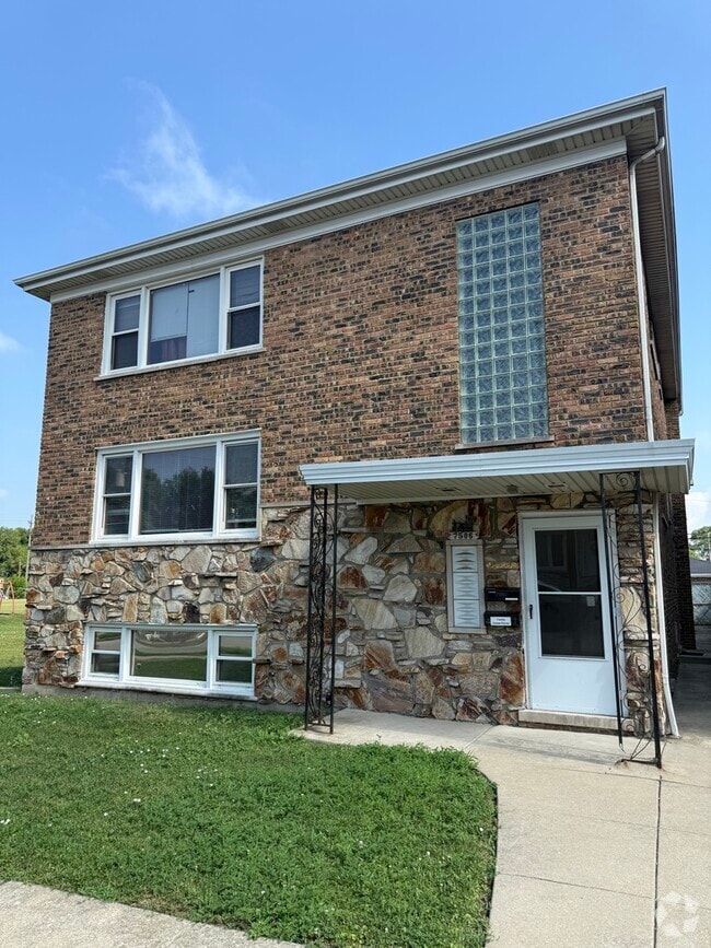 Building Photo - 7506 W Hanover St Rental