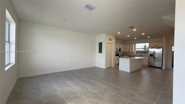 Photo - 1096 NW 2nd Ter