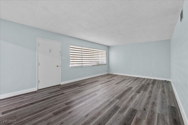 Photo - 1700 Rexford Dr Unit 103