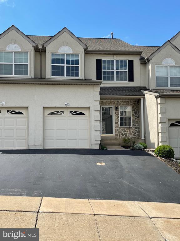 Photo - 601 Fawn Cir Townhome