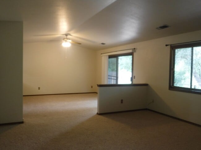 Photo - 3314 Somerset Ave