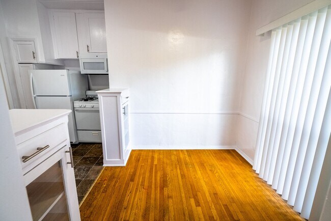 Photo - 147 North Hamilton Drive