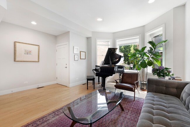 Photo - 4532 N Damen Ave Unit 1