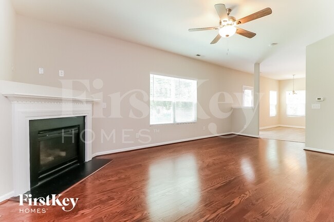 Photo - 6328 Bunker Hill Dr