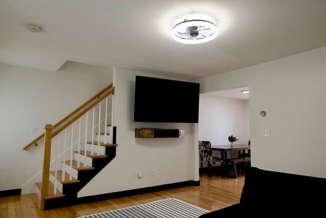 Photo - 15 Irving St Townhome