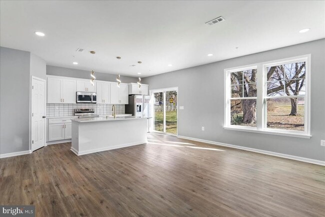 Photo - 716 Greenway Ave