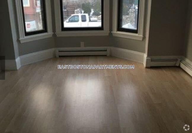 Building Photo - 225 E Eagle St Rental