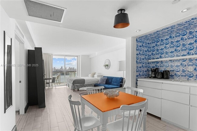 Photo - 1100 West Ave Unit 1014