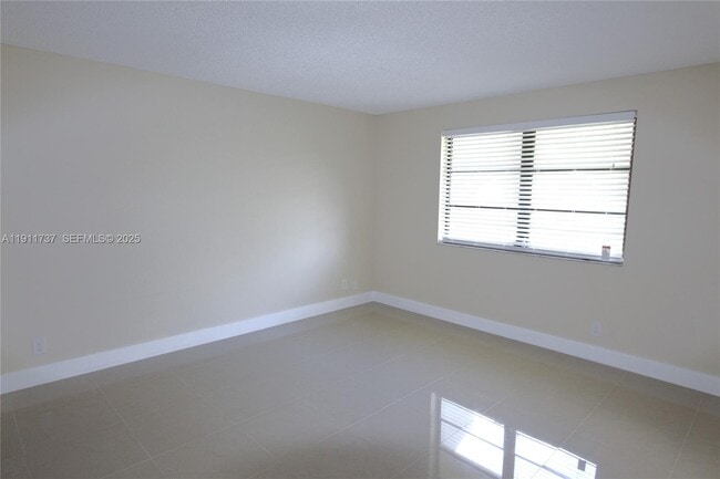 Photo - 2720 S Oakland Forest Dr Unit 1208