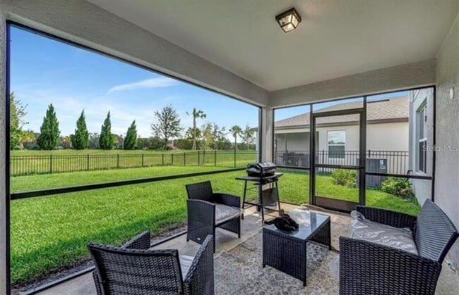 Photo - 9079 Royal River Cir