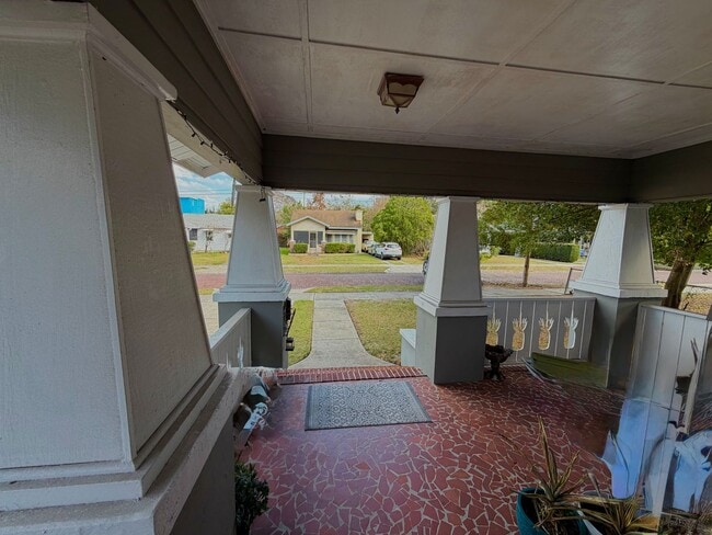 Photo - 1616 Ferris Ave