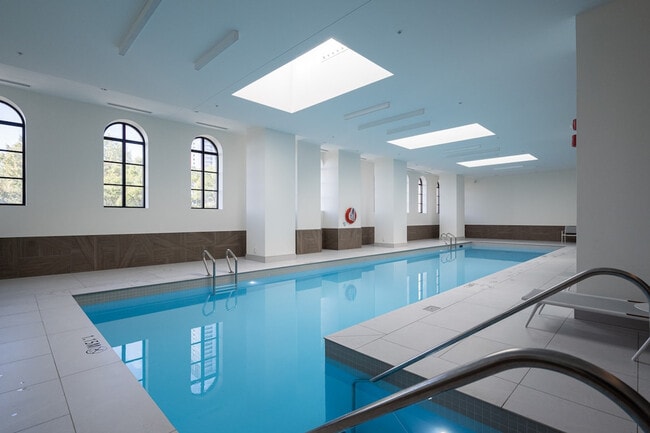 Photo - 1288 Av. des Canadiens-de-Montréal Unité SI ID1261794P