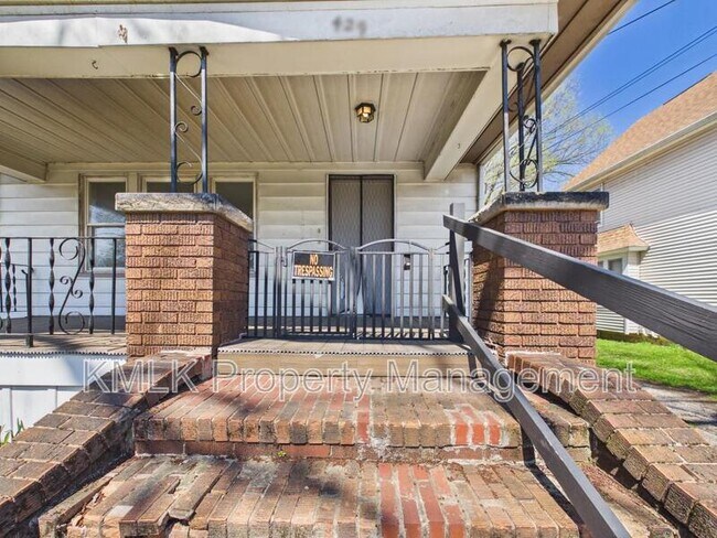 Photo - 429 Lovisa St