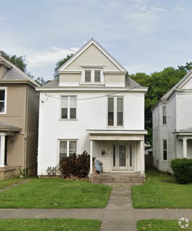 Building Photo - Walking distance to U of L and Bellarmine ... Rental