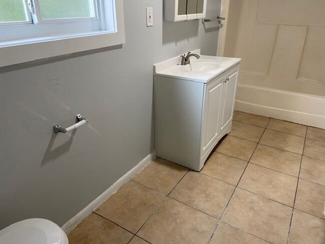Photo - 1727 Unit B