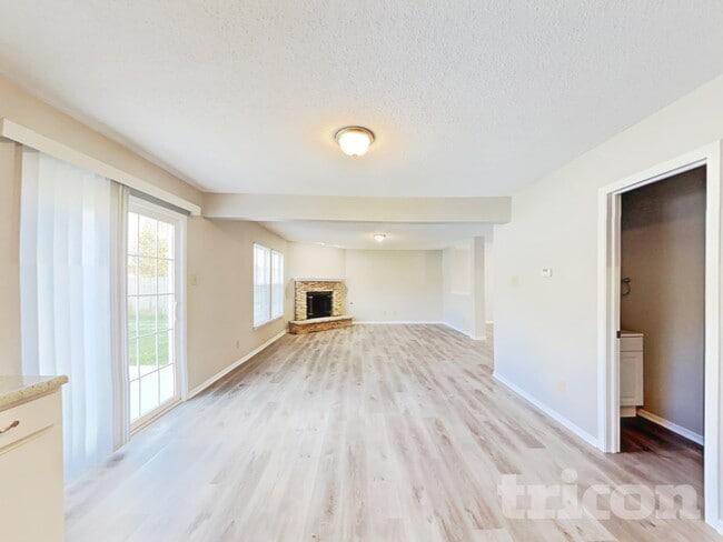 6219 Monteo Ln