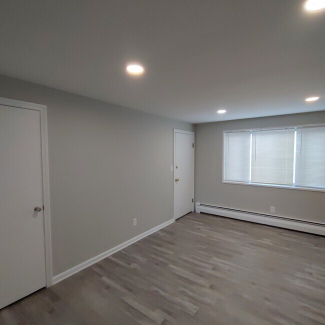 Photo - Genesee Square Apartments