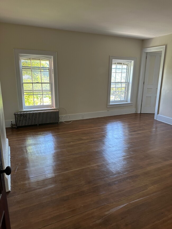 188 W 2nd St