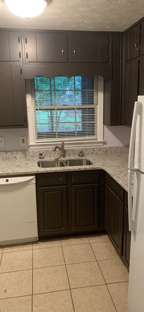 Photo - READY NOW! Beautiful townhome! 2 bedroom 2.5 bathroom in Snellville