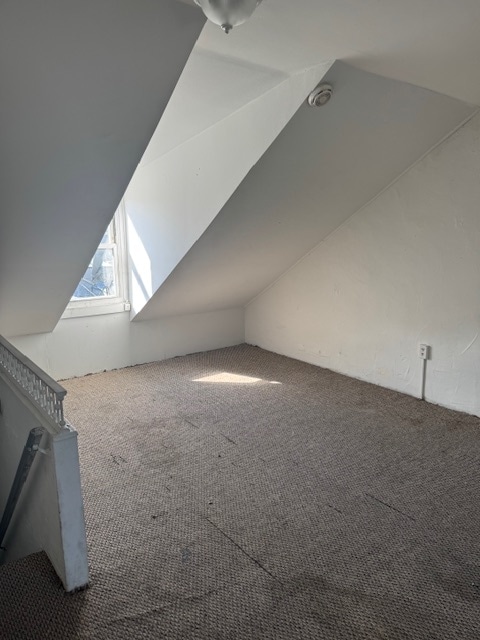 Photo - 522 Maple St