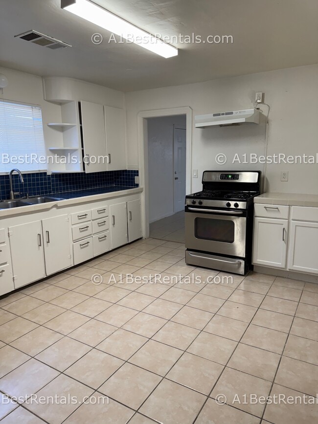 Photo - 120 Ellen Ave