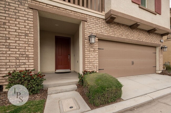 Photo - Fresno SouthEast Home, Gated Community, Clovis Unified School District, 3BR/2.5BA