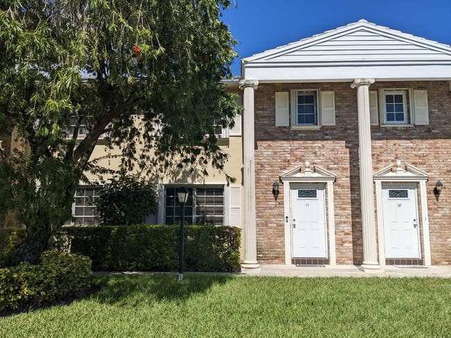 Photo - 90 SW 5th Ave Unit 11