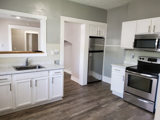 Photo - 1191 S Plymouth Ave