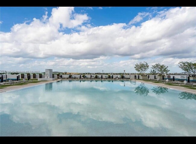 Photo - 5300 Paseo Blvd Unit 807