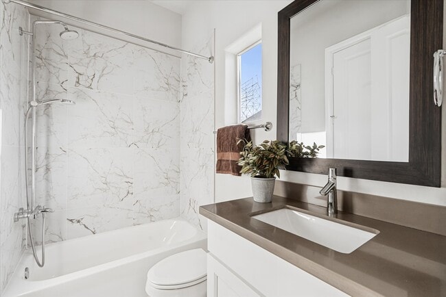 Photo - 1005 St Charles St