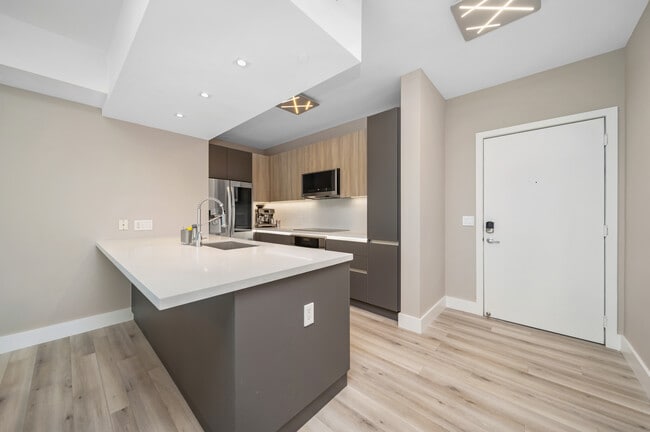 Building Photo - 951 Brickell Ave Unit 2801 Rental