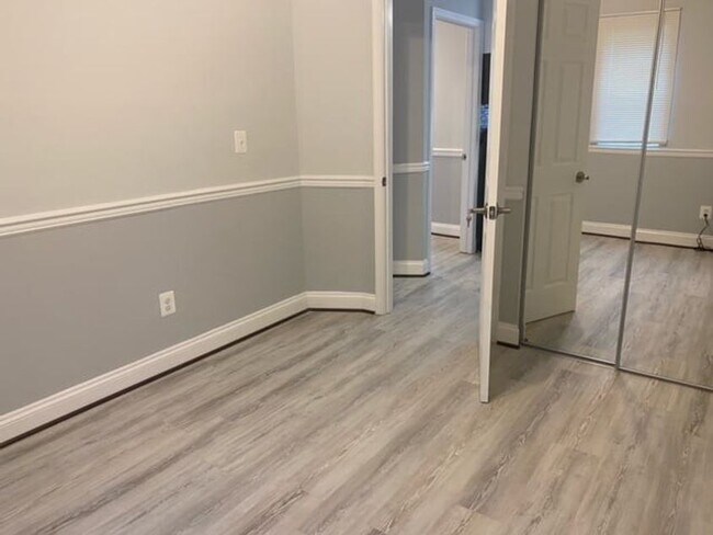 Photo - 1500 Olmstead St