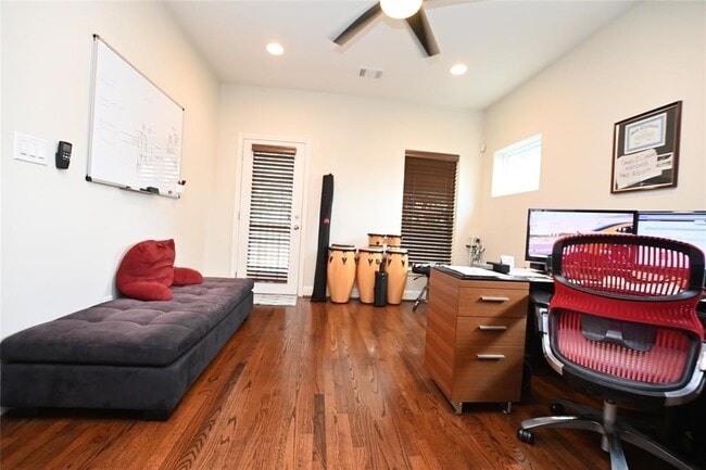 Photo - 5520 Kiam St