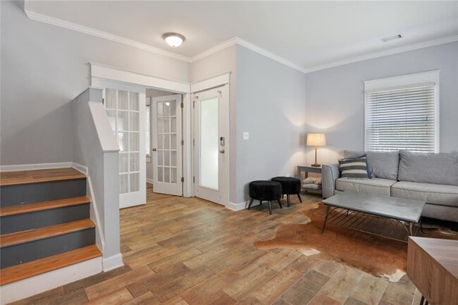 Photo - 310 Glenwood Ave SE