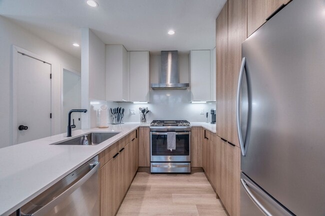 Photo - 1902 Albury Cove