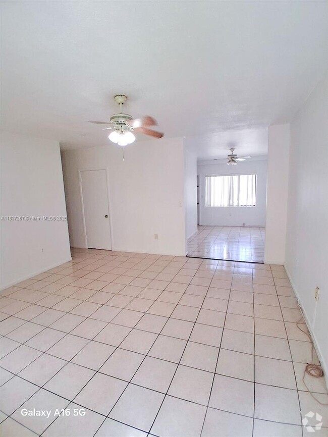 Building Photo - 1165 Marseille Dr Unit 1 Rental